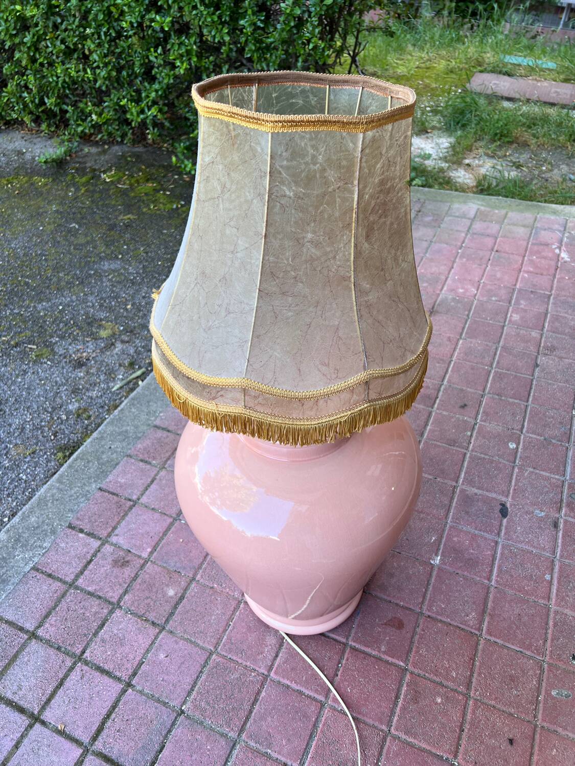 Large vintage ceramic pink pot lamp – Hand-painted lampshade