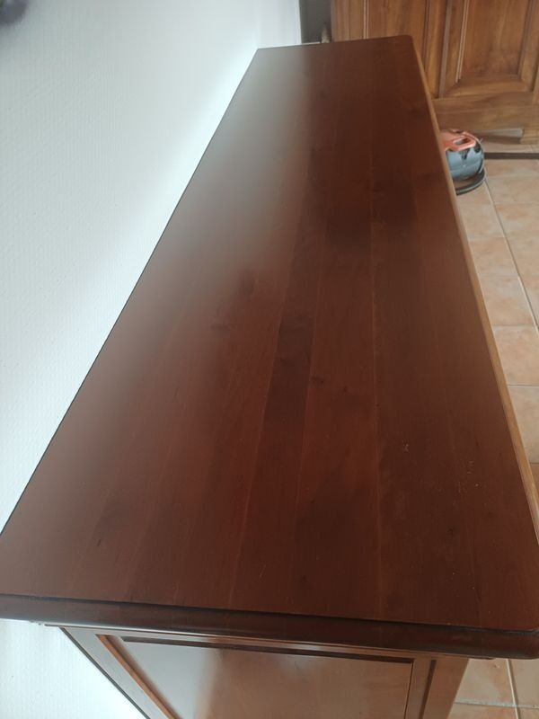 Low buffet in solid cherry wood, 3 doors, 3 drawers.