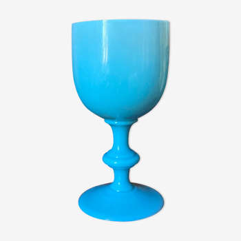 Coupe calice en verre opaline bleue Portieux