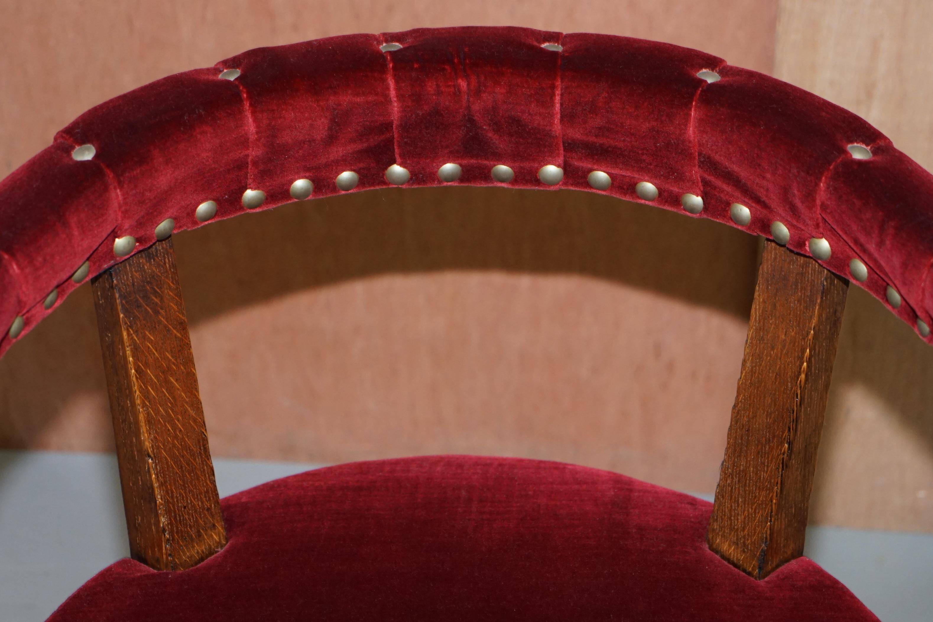 Antique Régence Bergère Armchair in Carved Oak with Lion Head Armrests