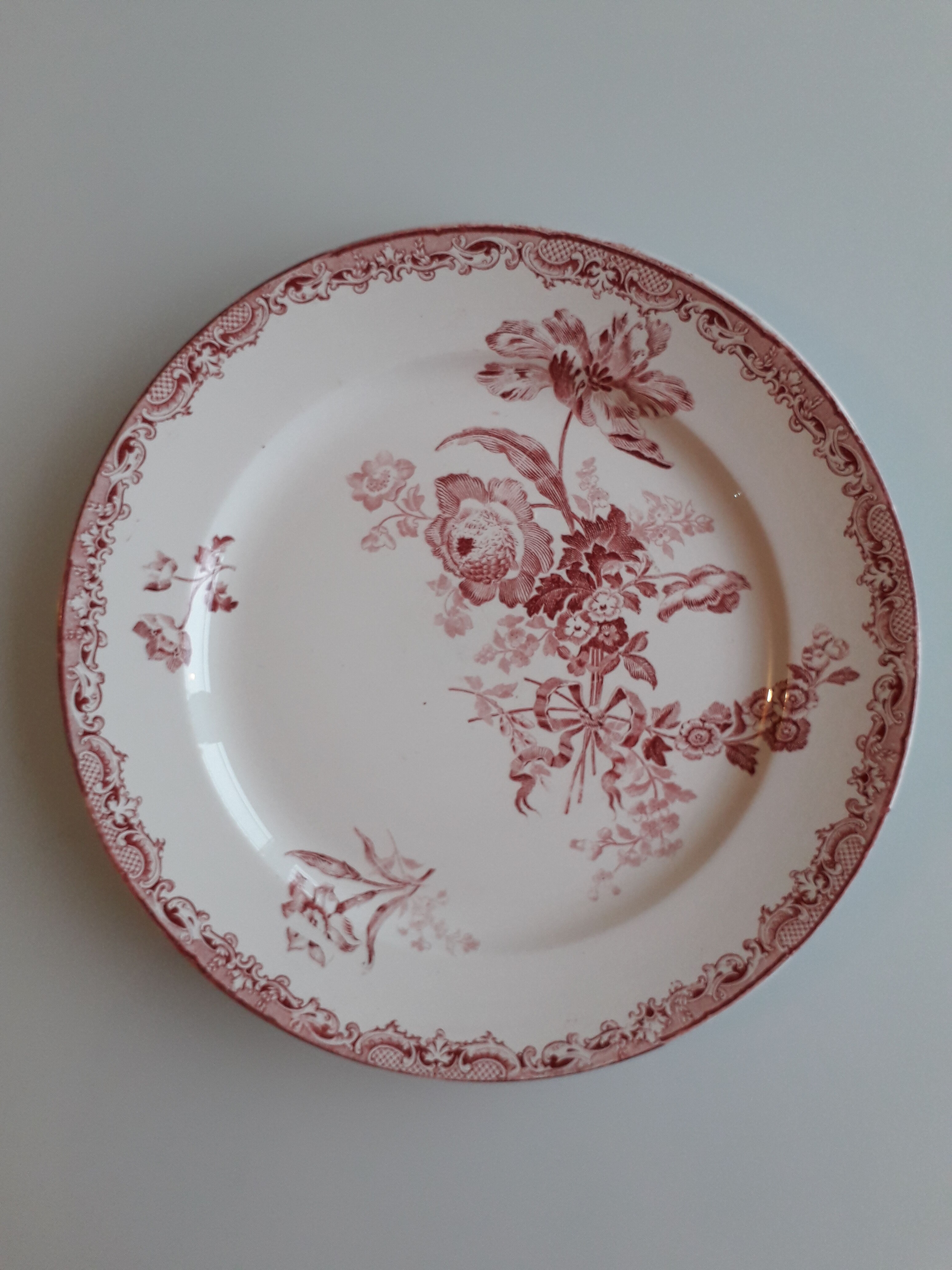 Duo d'assiette en faïence de Sarreguemines modèle fontanges