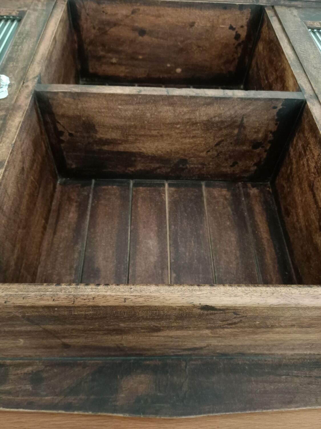 Patinated wall cabinet 2 doors