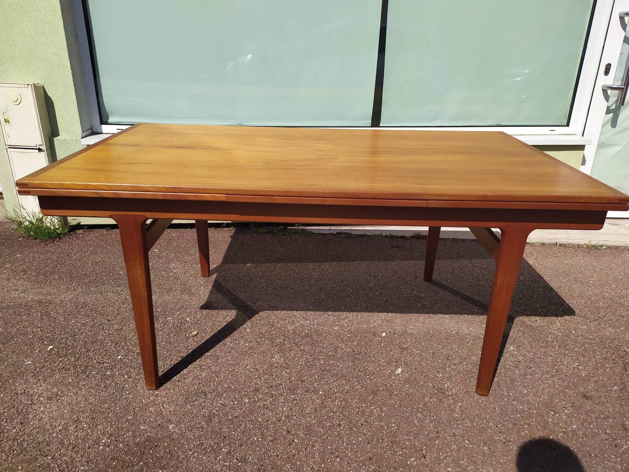 Scandinavian teak dining table with extension 6 to 10 people Henning Kjaernulf