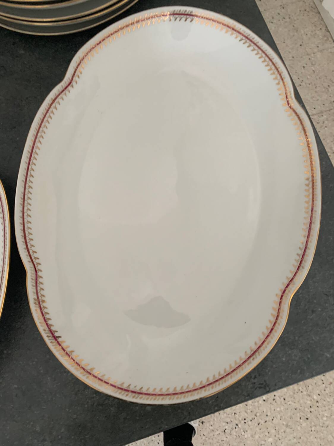 L. Lourioux porcelain dinner service from Foëcy (French craftsmanship), 29 pieces