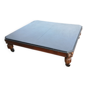 Table basse avec roulettes