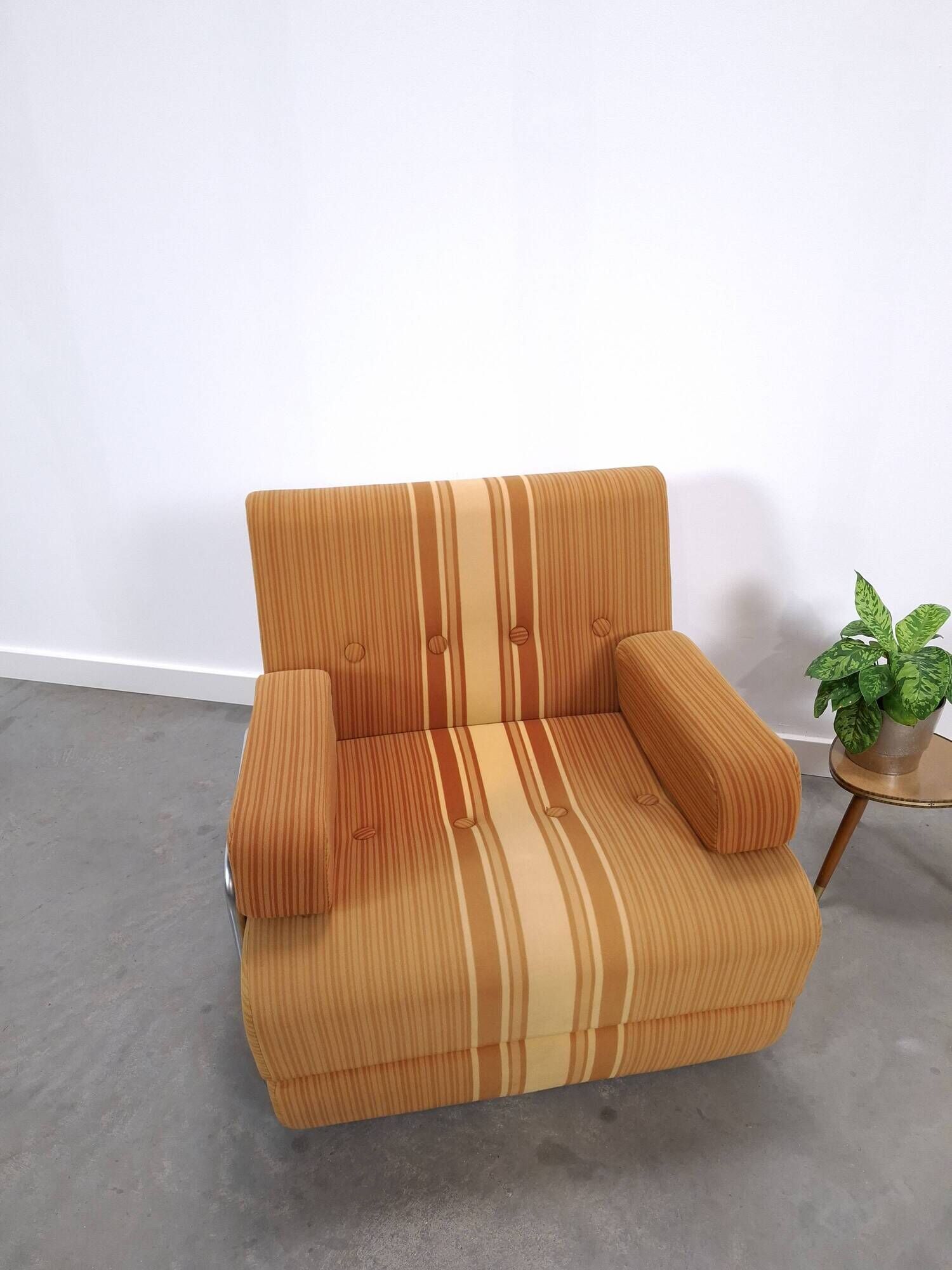 Vintage 1970s retractable lounge chair – Ochre yellow brown, sofa bed