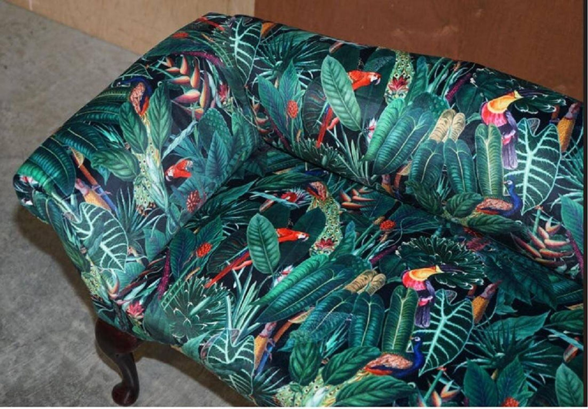 Vintage mini canapé in Birds of Paradise fabric