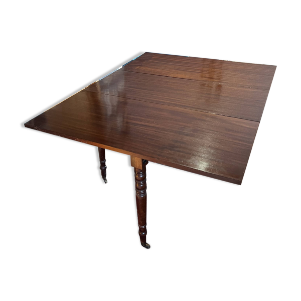 Table en acajou vintage à rabats; idéale pour les décorateurs.