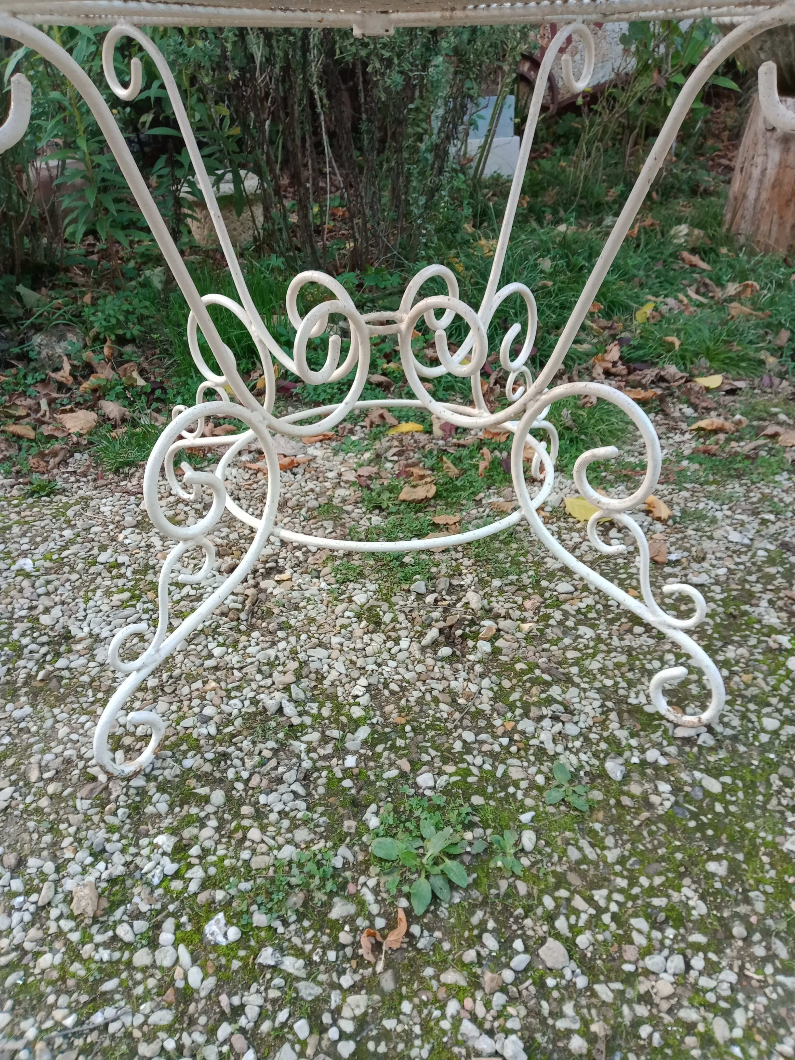 Metal garden furniture