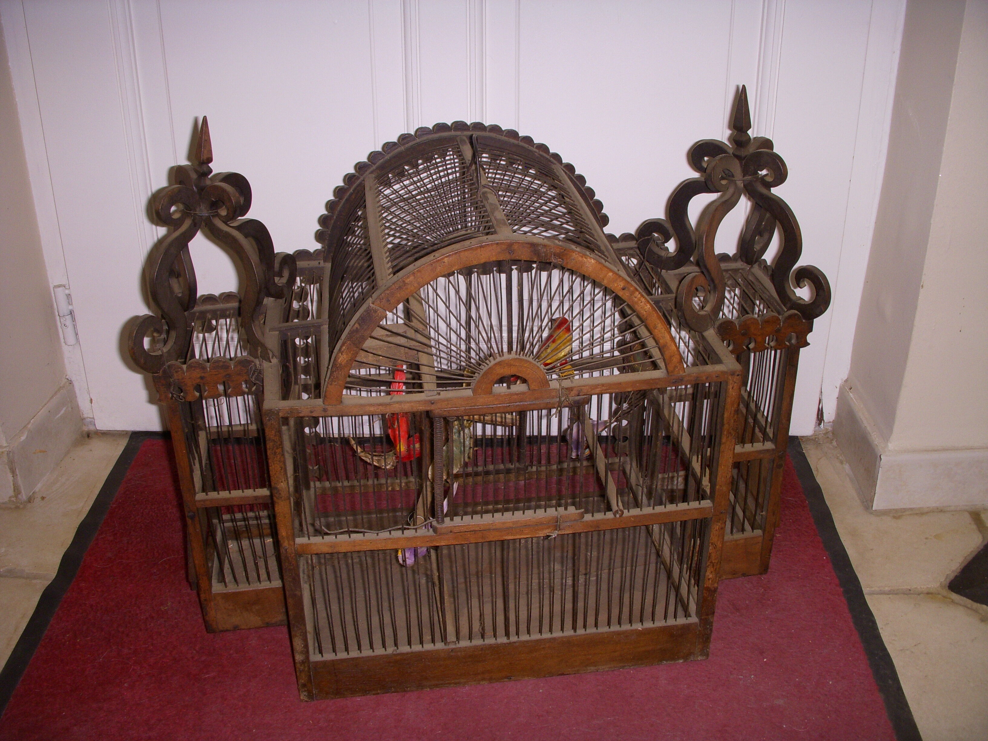 Cage has birds old XVIIIth