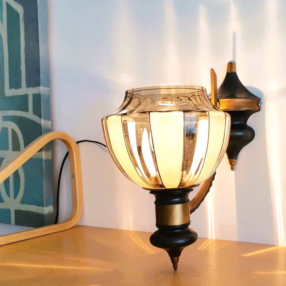 Art Deco Glass Wall Lamp