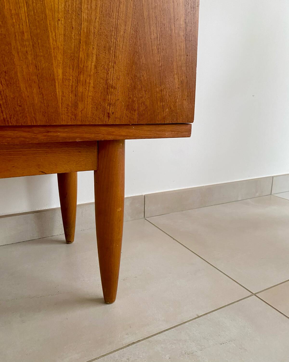 Royal Board Golden High Sideboard