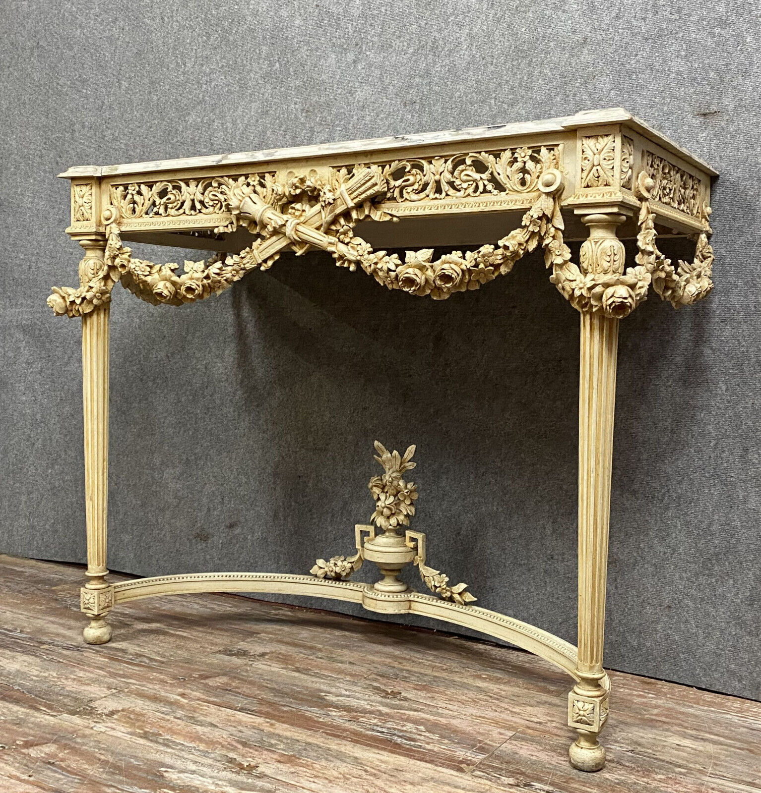 Louis XVI console in lacquered wood around 1850-1880