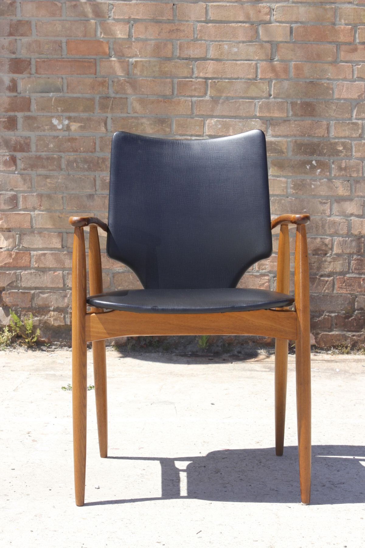 Vintage Scandinavian teak & skaï armchair, Denmark circa 1950