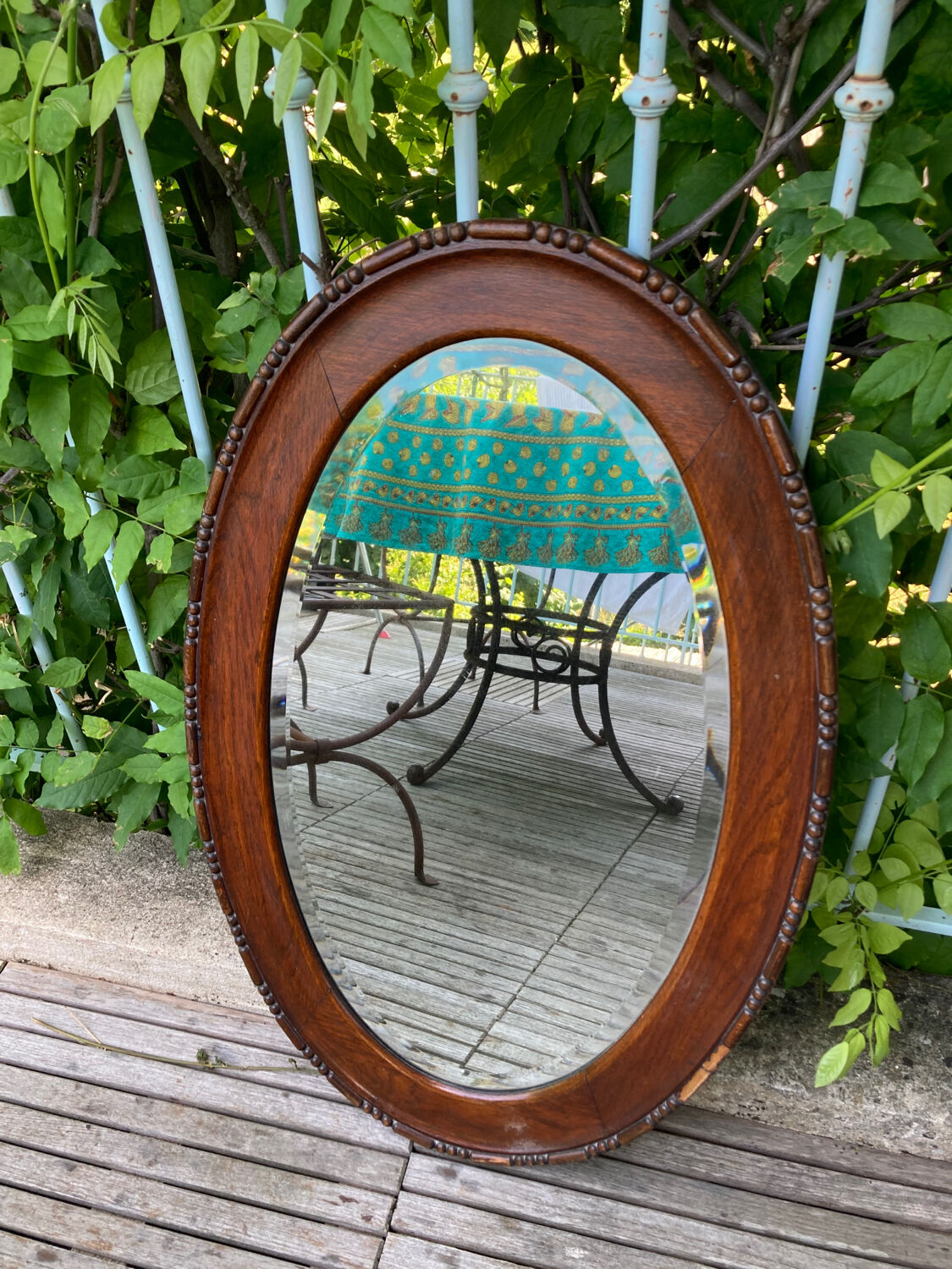 Beveled wooden mirror 52x82cm
