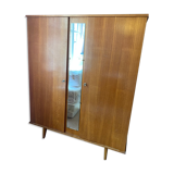 Wardrobe with a vintage 60s ice cream