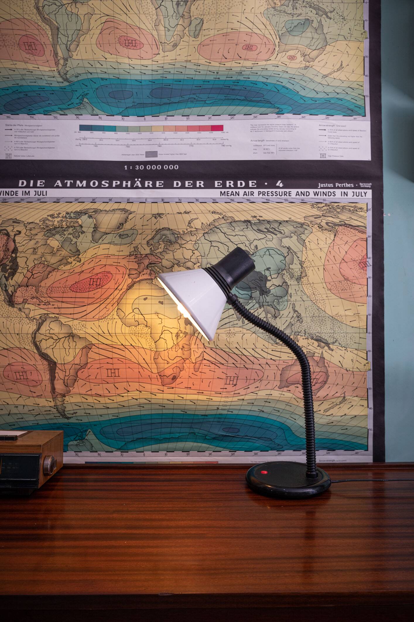 70s Spanish Gooseneck desk lamp in white by Fase