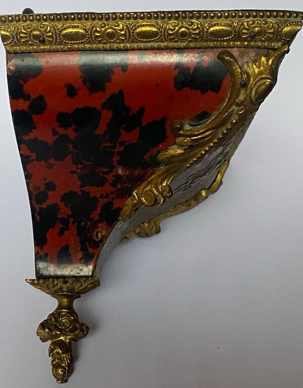 Étagère, ''cul de lampe'' en marqueterie Boulle époque Régence