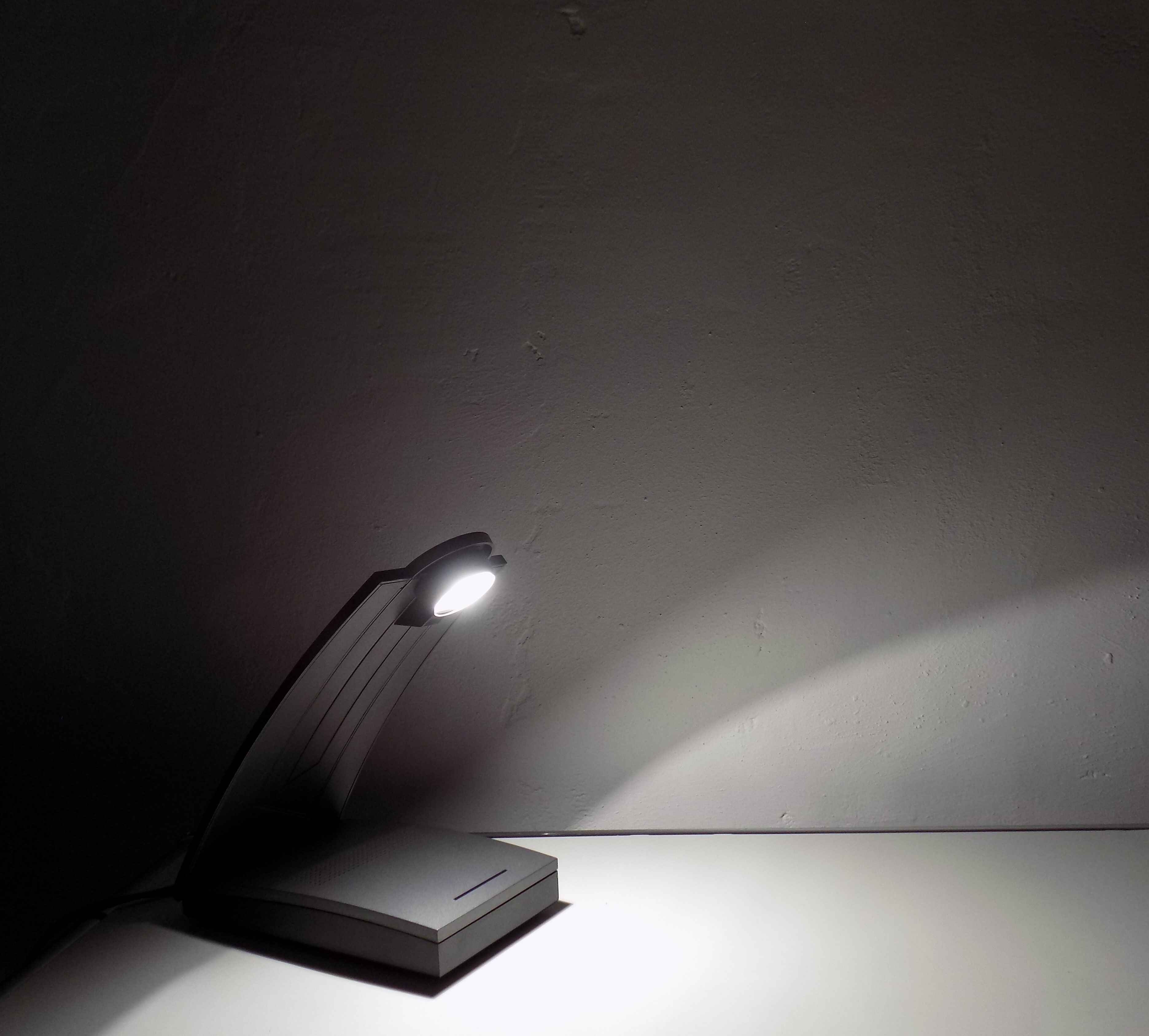 Lampe de table star trek par f.a. porsche