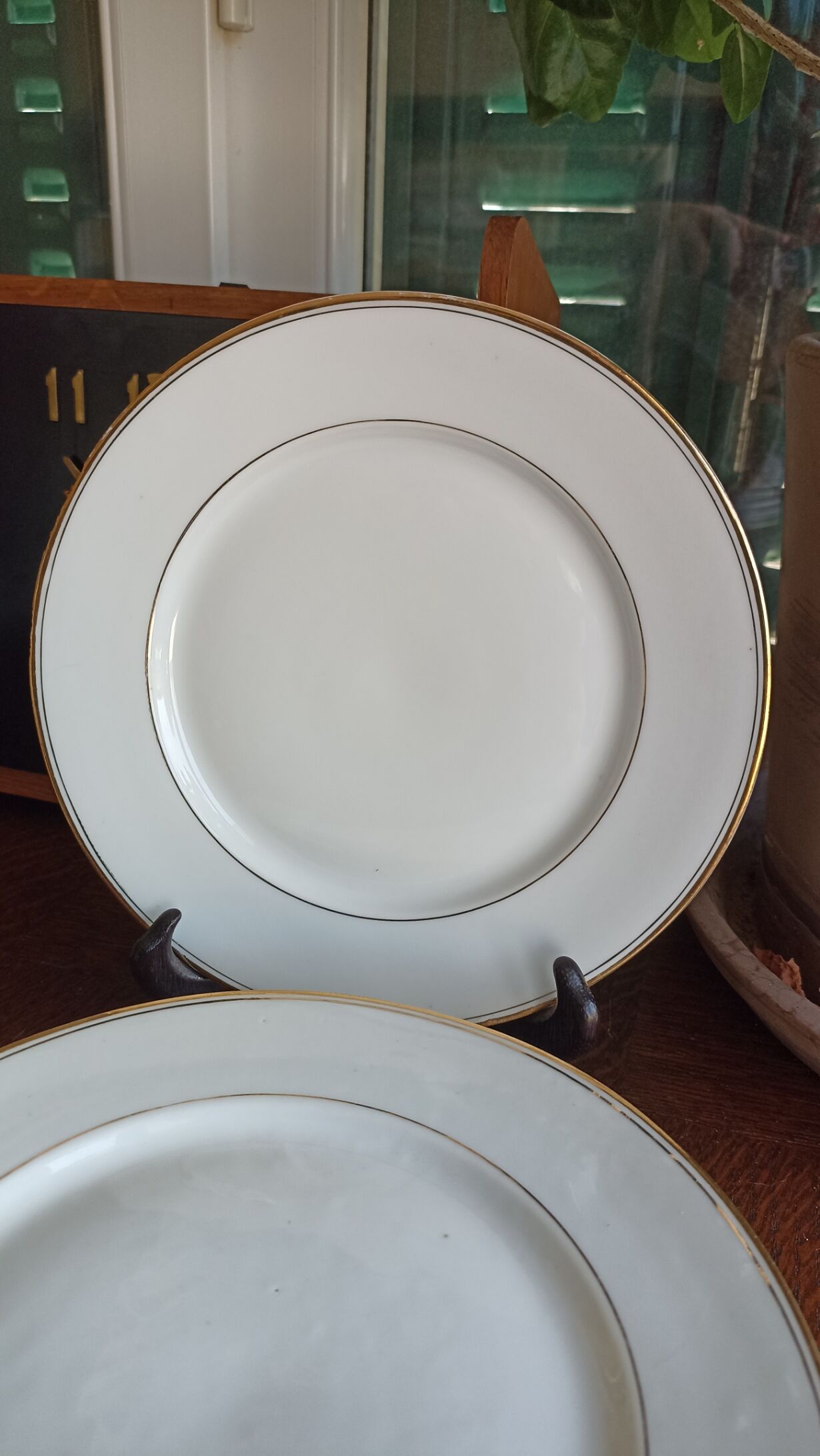 6 Villedieu porcelain dessert plates