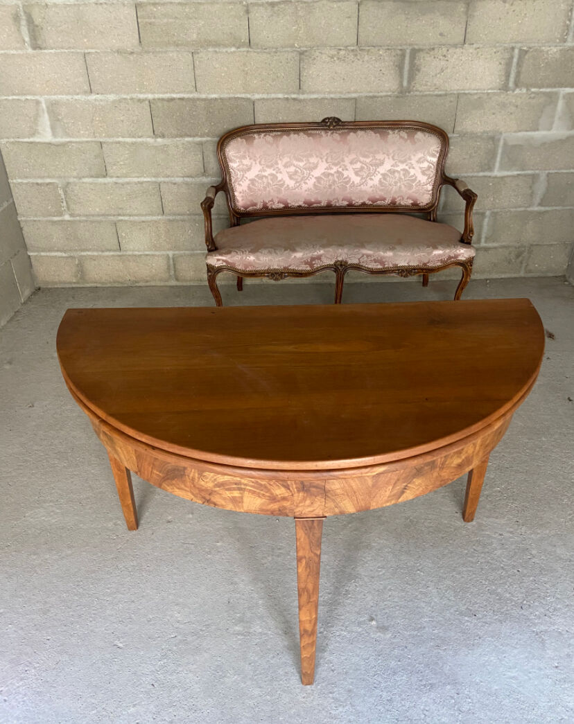 Antique table in folding round walnut