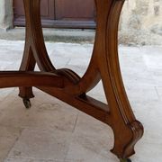 Dining room table by Maison Krieger, Art Nouveau, circa 1900, in solid oak