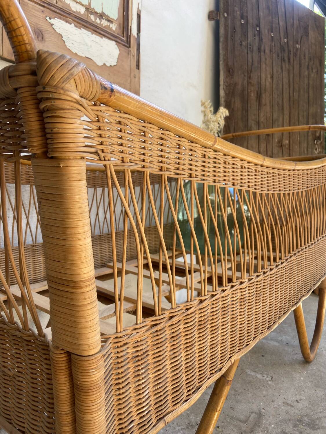 Rattan baby cot