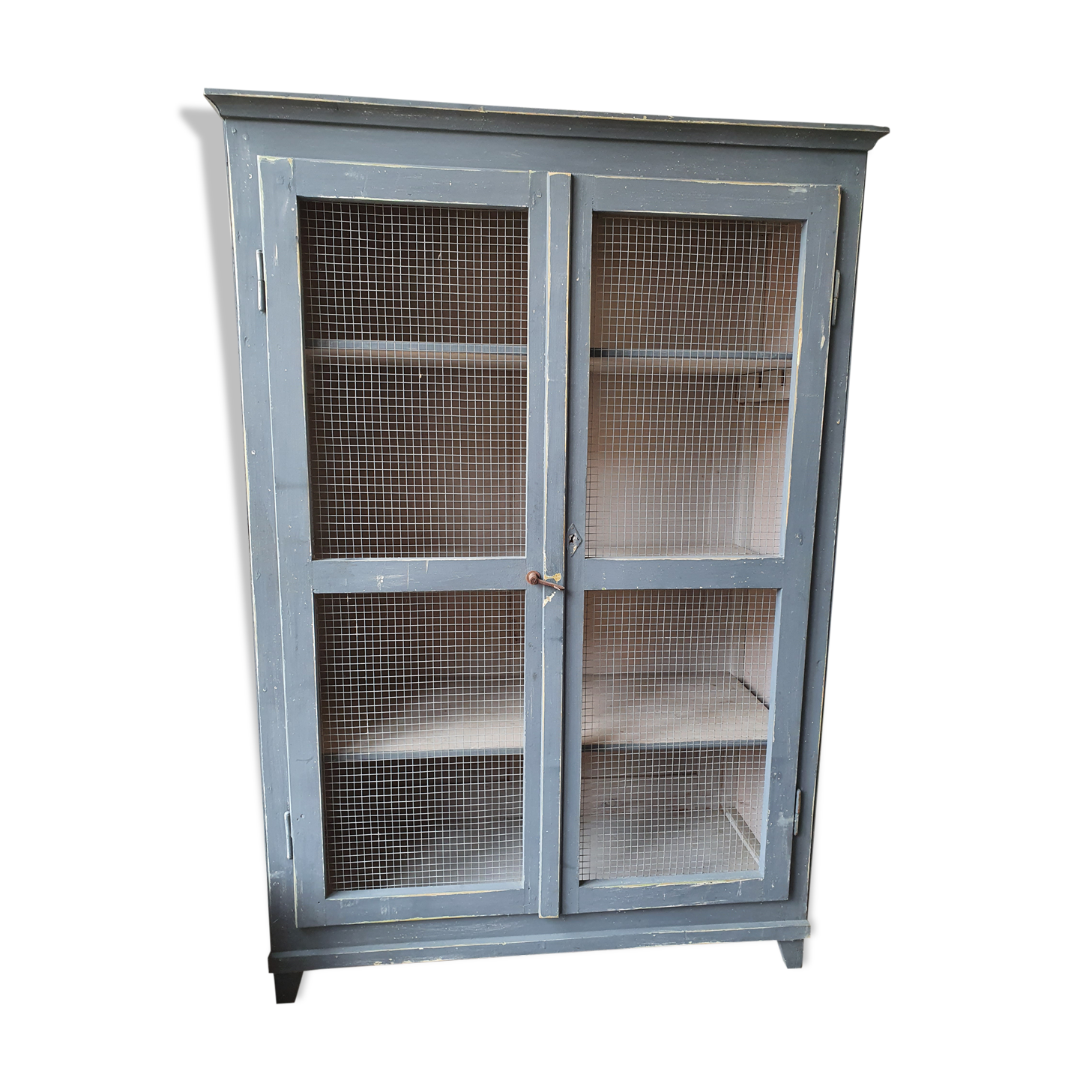 Mesh cabinet