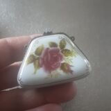 Lot 2 porcelain boxes Art