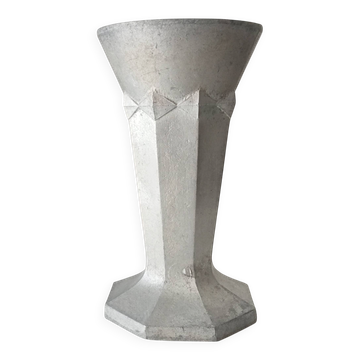 Vase ancien Art déco en fonte d'aluminium