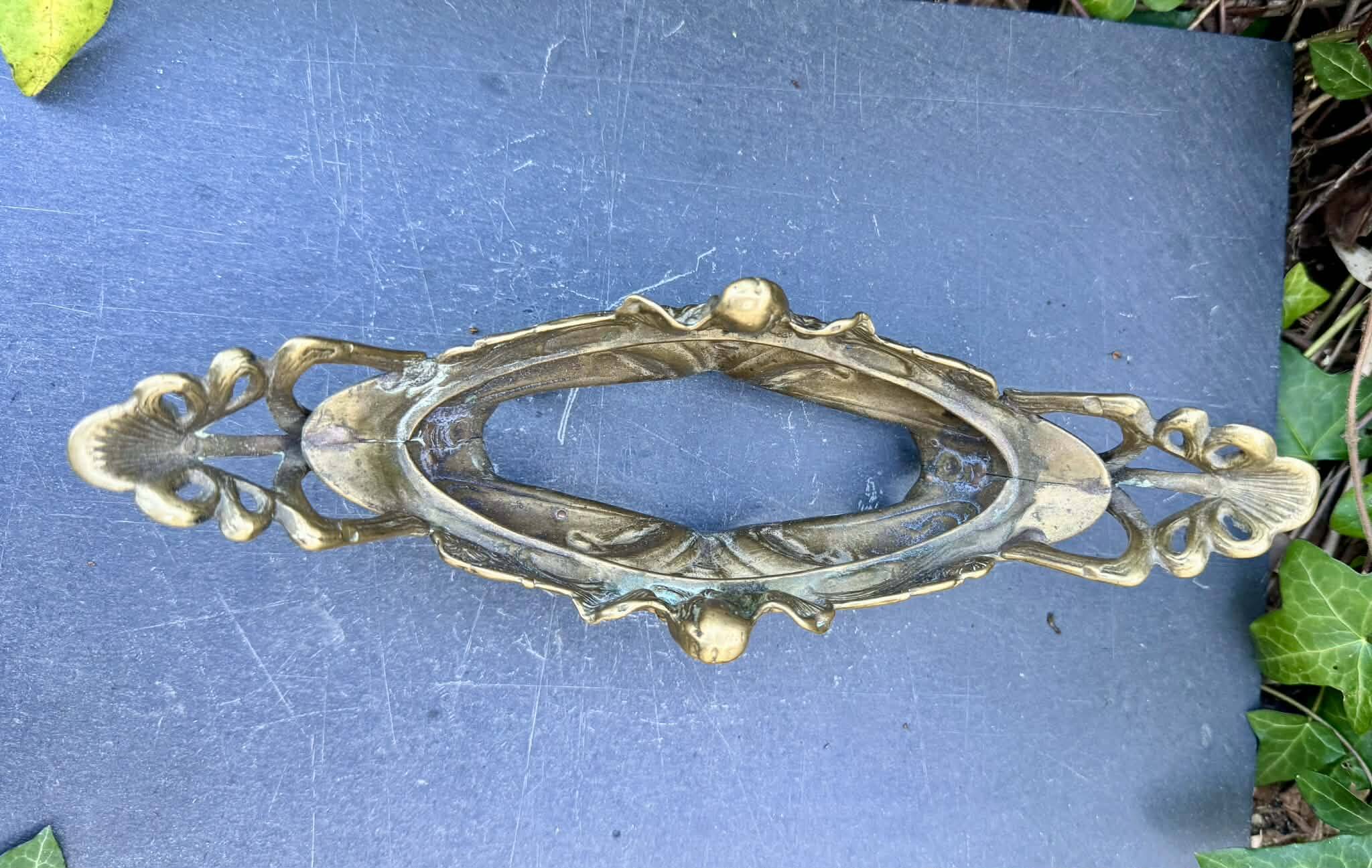 Brass jardinière from the Art Nouveau period.