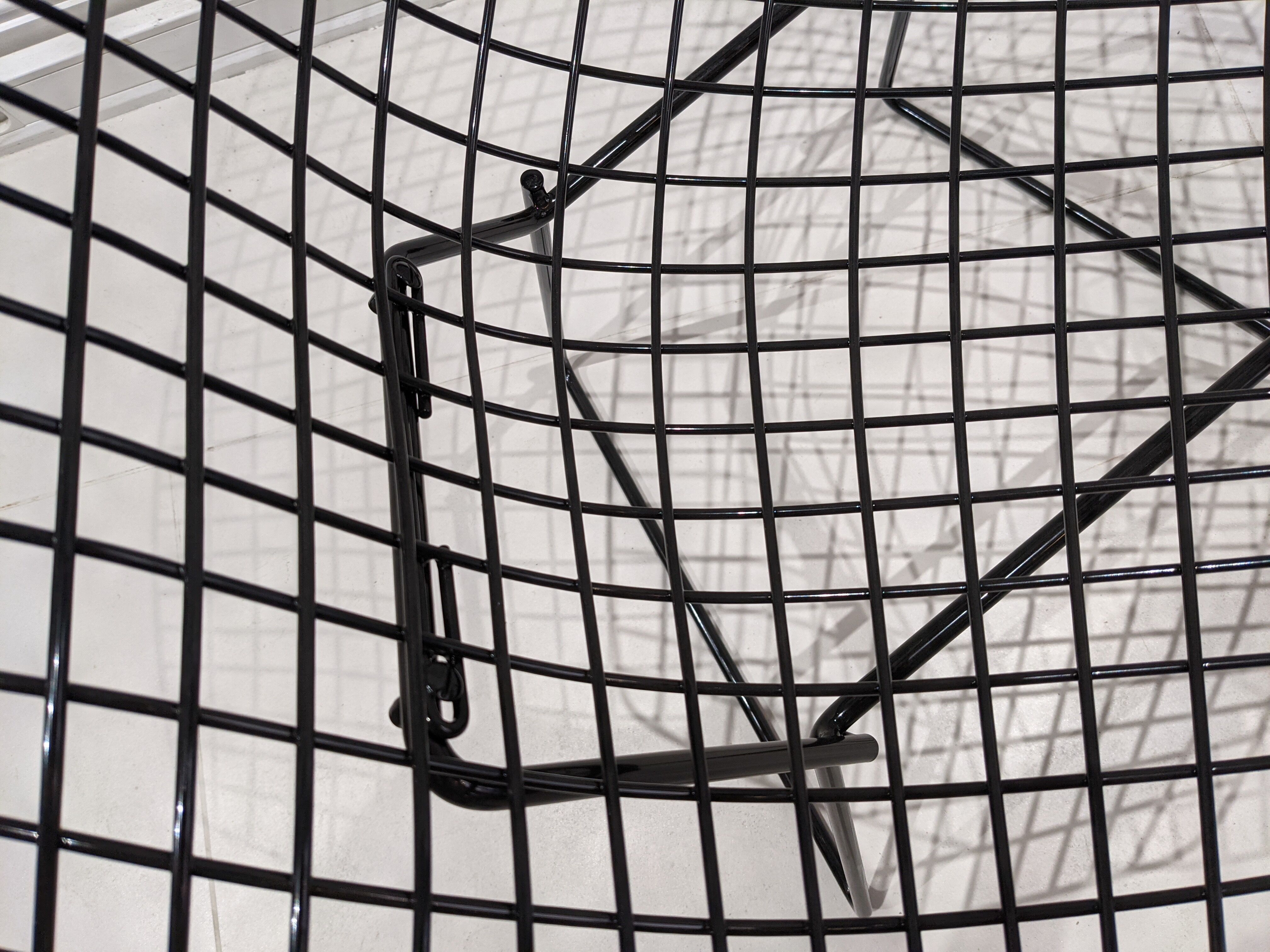 Harry Bertoia Diamond armhair