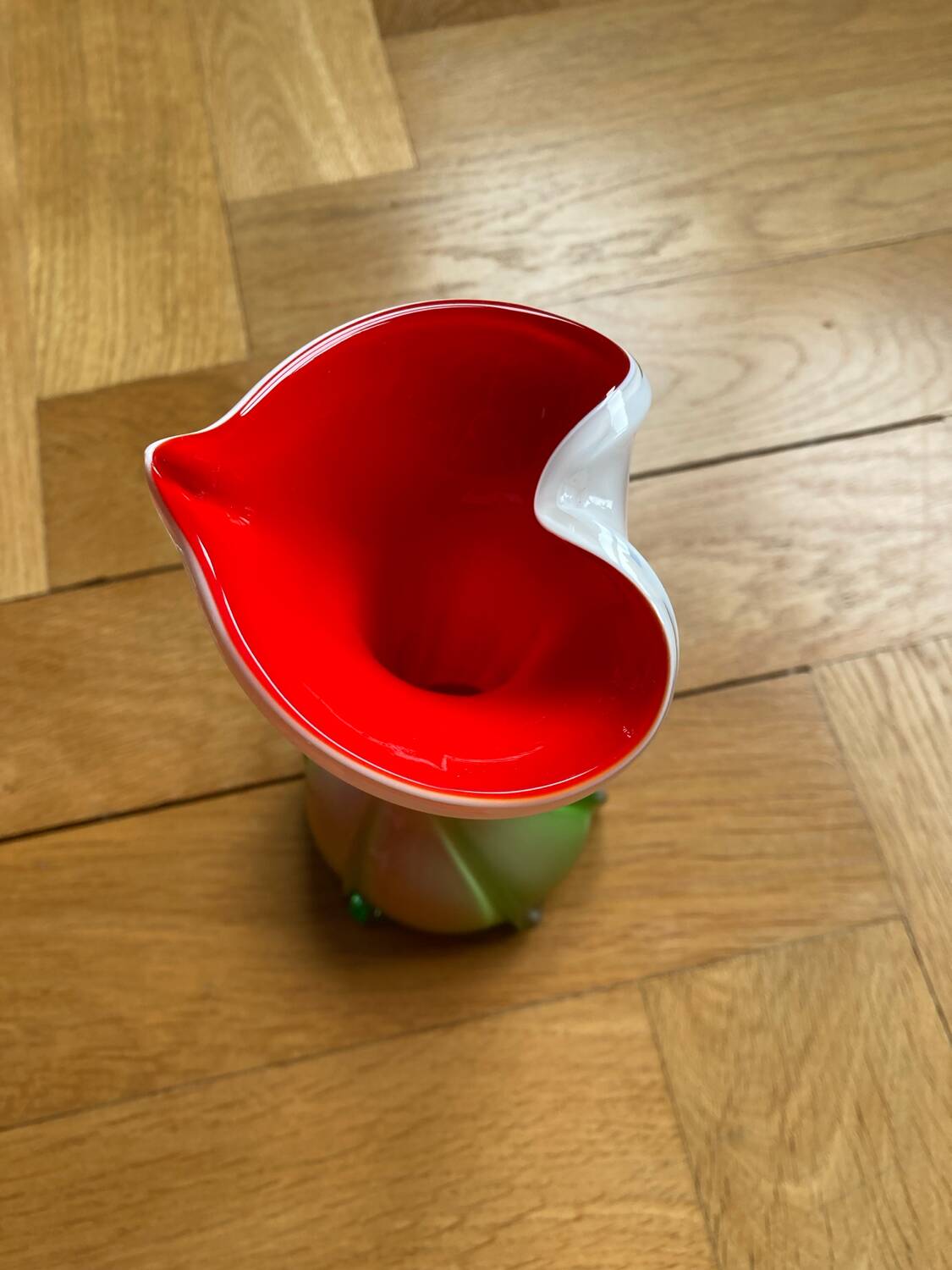 Opaline vase green white red anthurium