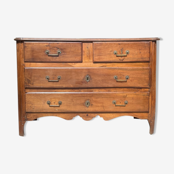 Antique chest of drawers