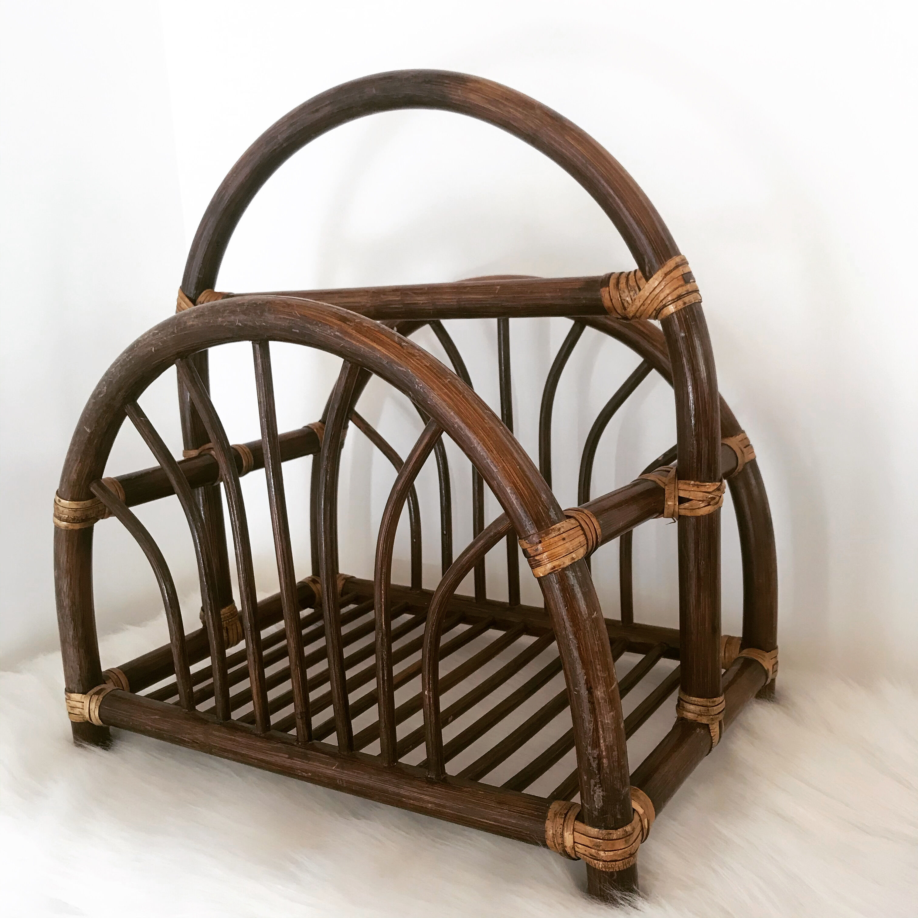 Vintage magazine holder in rattan and bamboo
