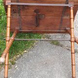 Foldable bistro table in bamboo and walnut