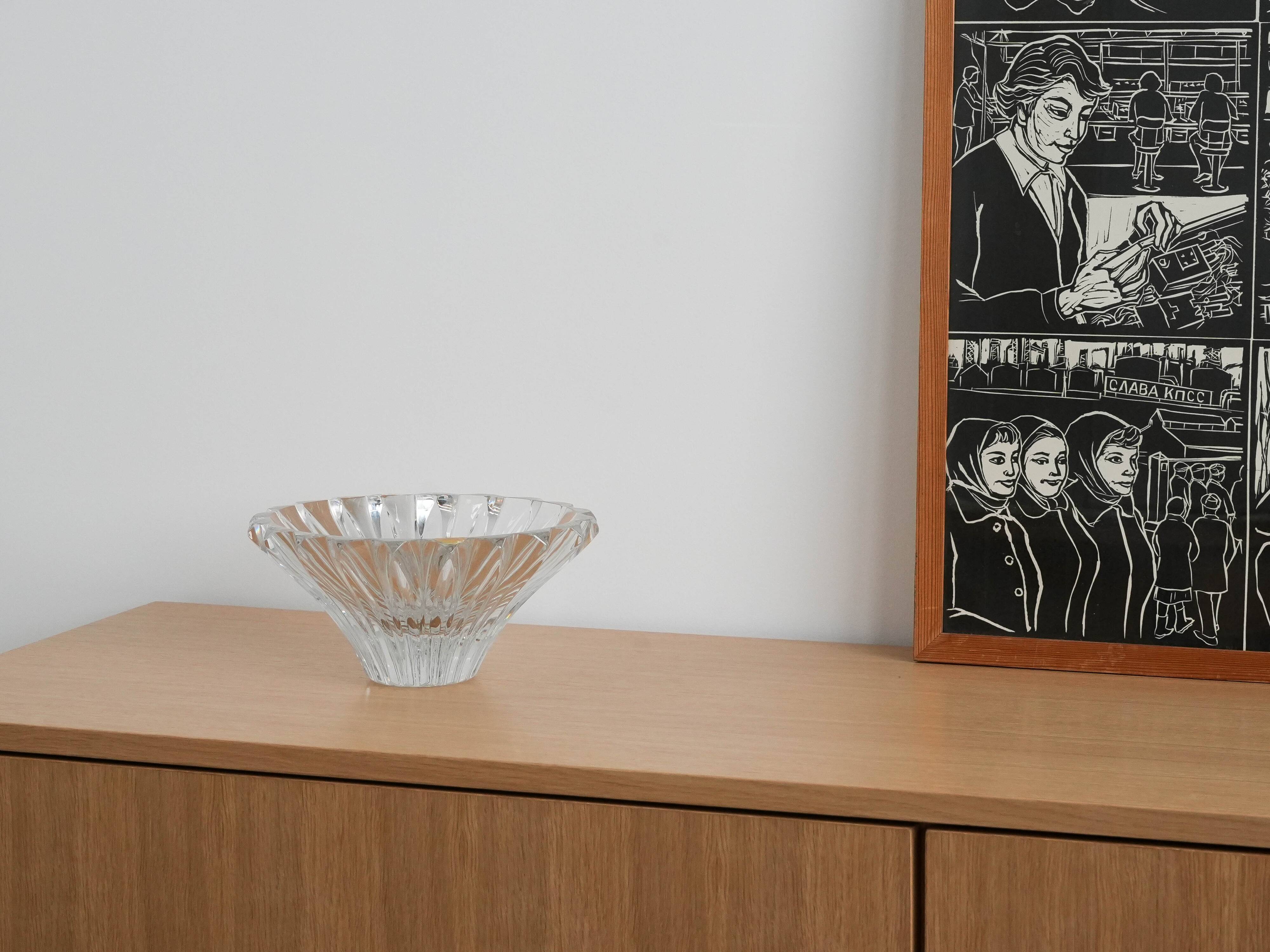 Glass bowl, Finnish design, 1970s, manufactured by Riihimäen Lasi