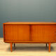 Commode Violetta avec portes coulissantes