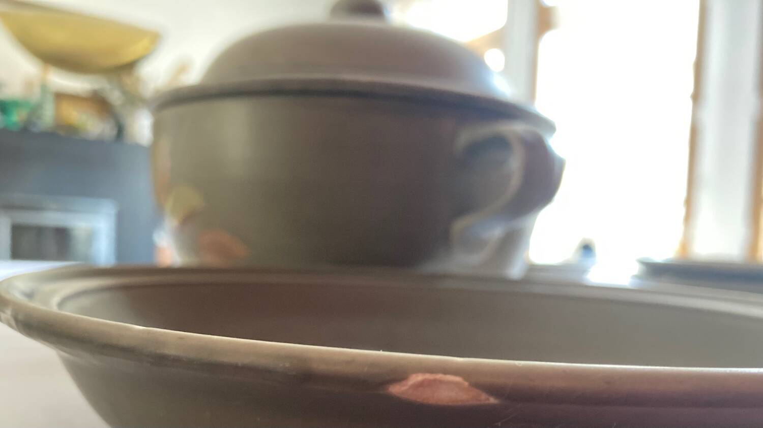 Lot 6 soup plates with soup tureens / Revernay art workshops service