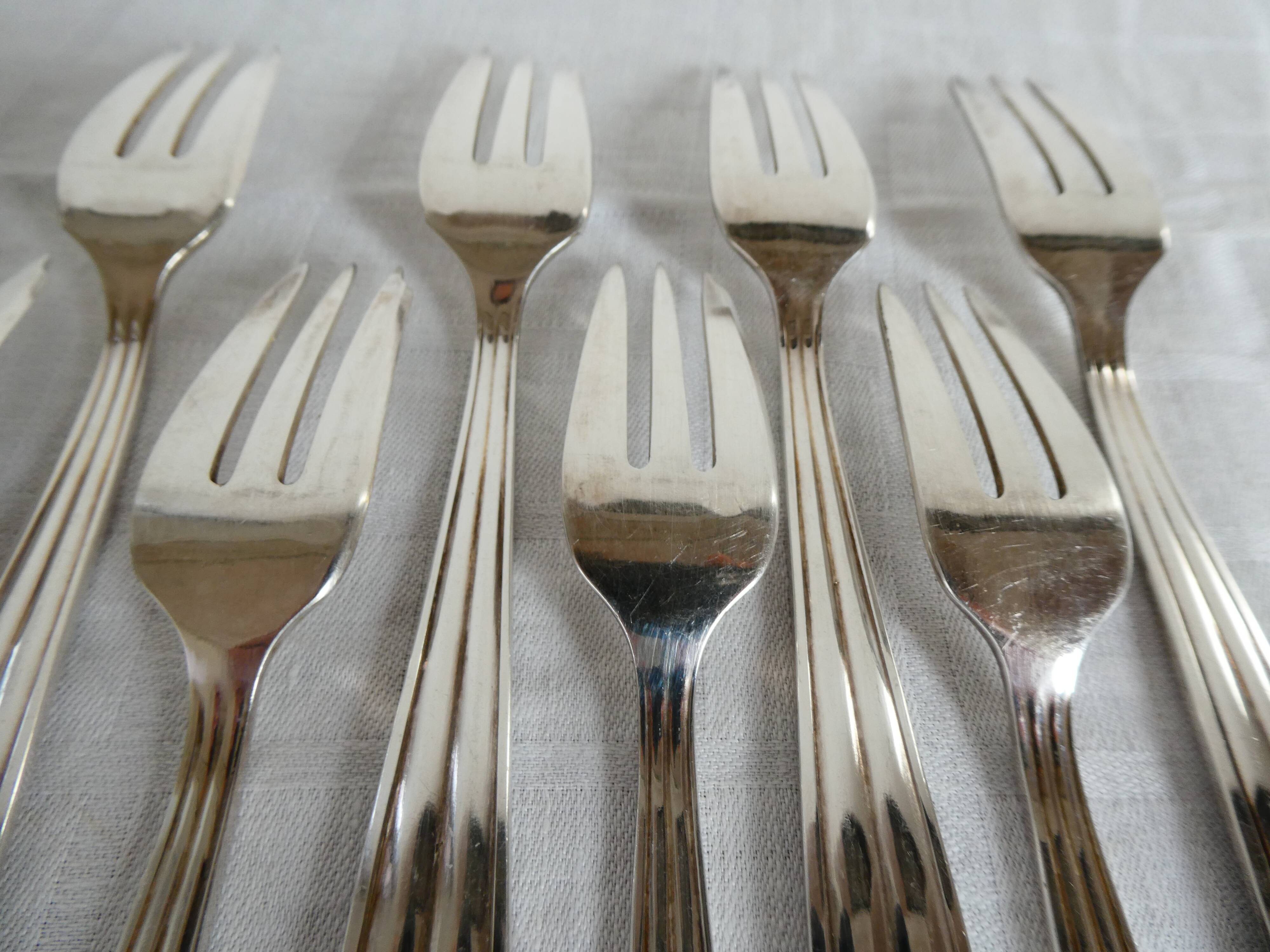 12 Vintage silver plated metal dessert forks by Saint Médard goldsmith 24 grs
