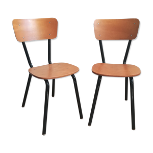 Deux chaises d'école - industrielle