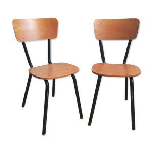 Deux chaises d'école industrielle