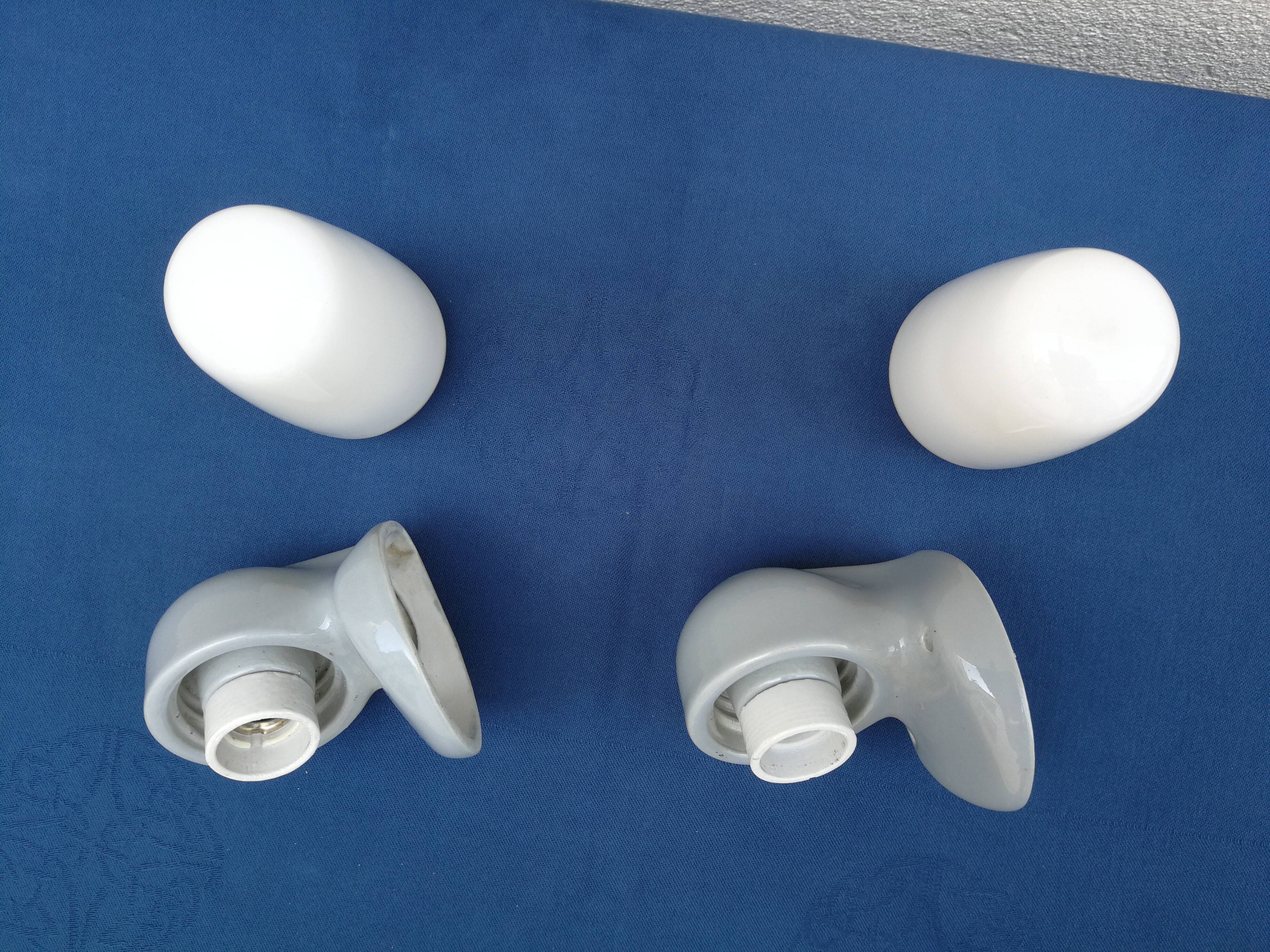 Pair of design wall lamps by Wilhelm Wagenfeld