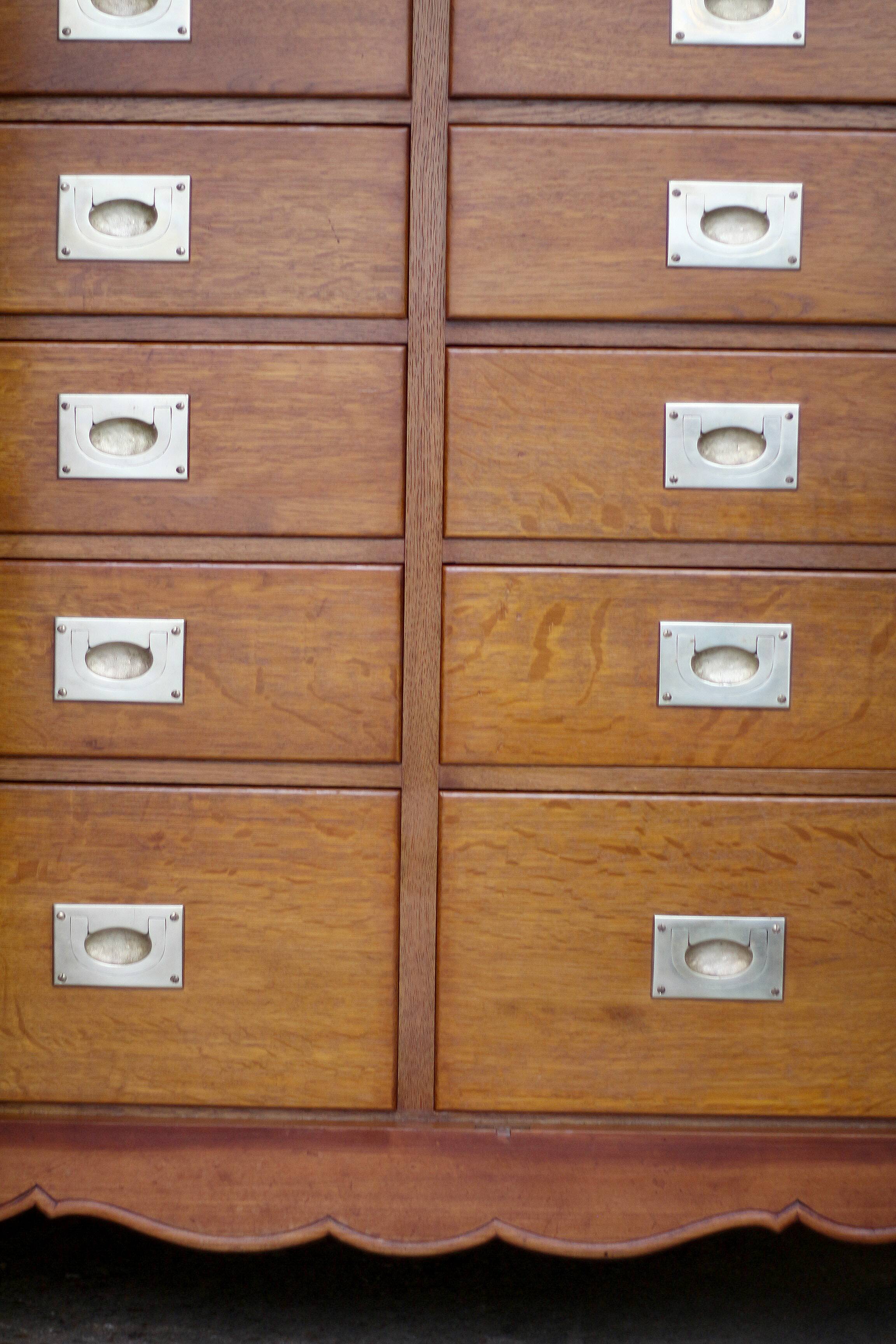 Superb piece of professional furniture: cardboard box, chest of drawers, storage