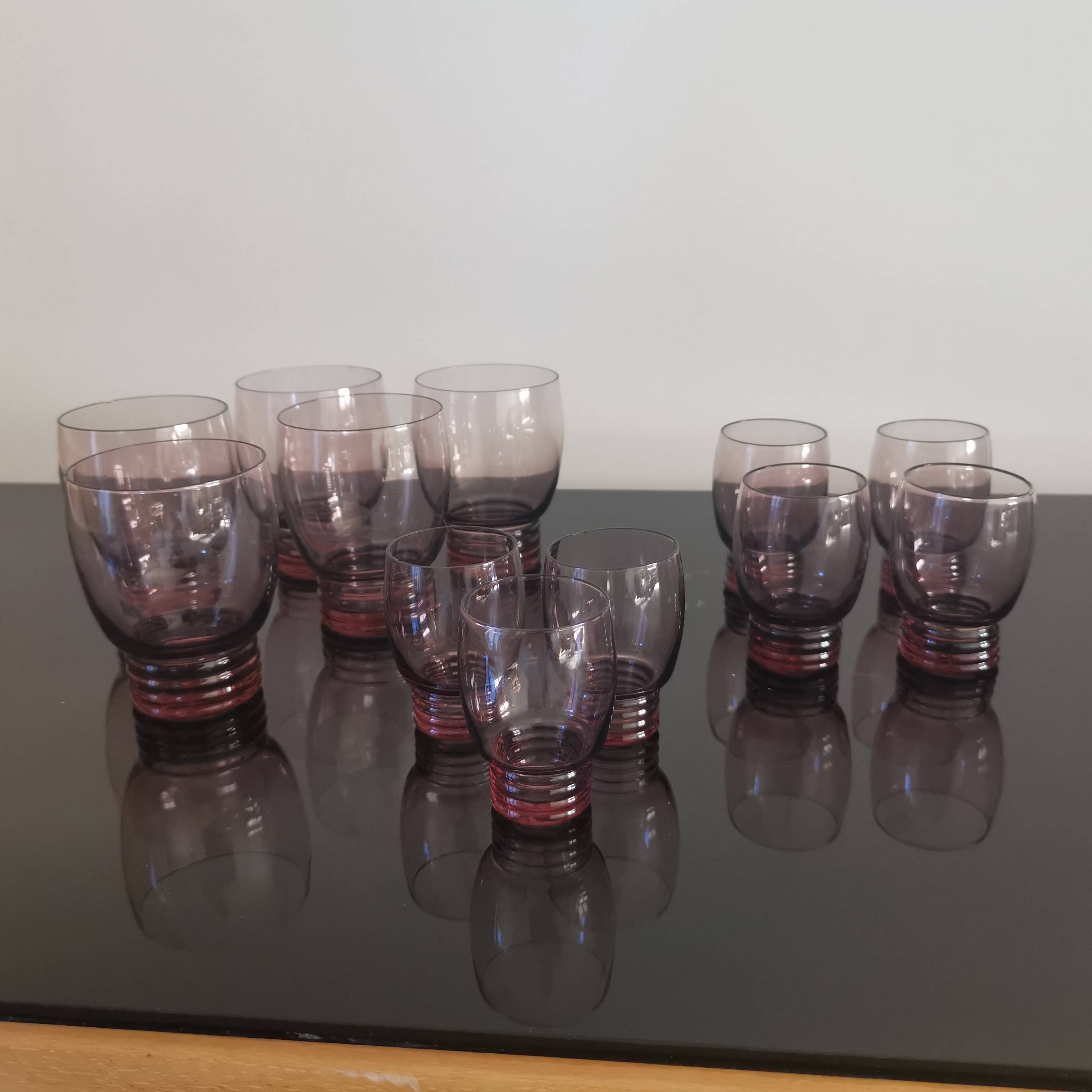 Set of 50s art deco purple/rosé blown glass glasses