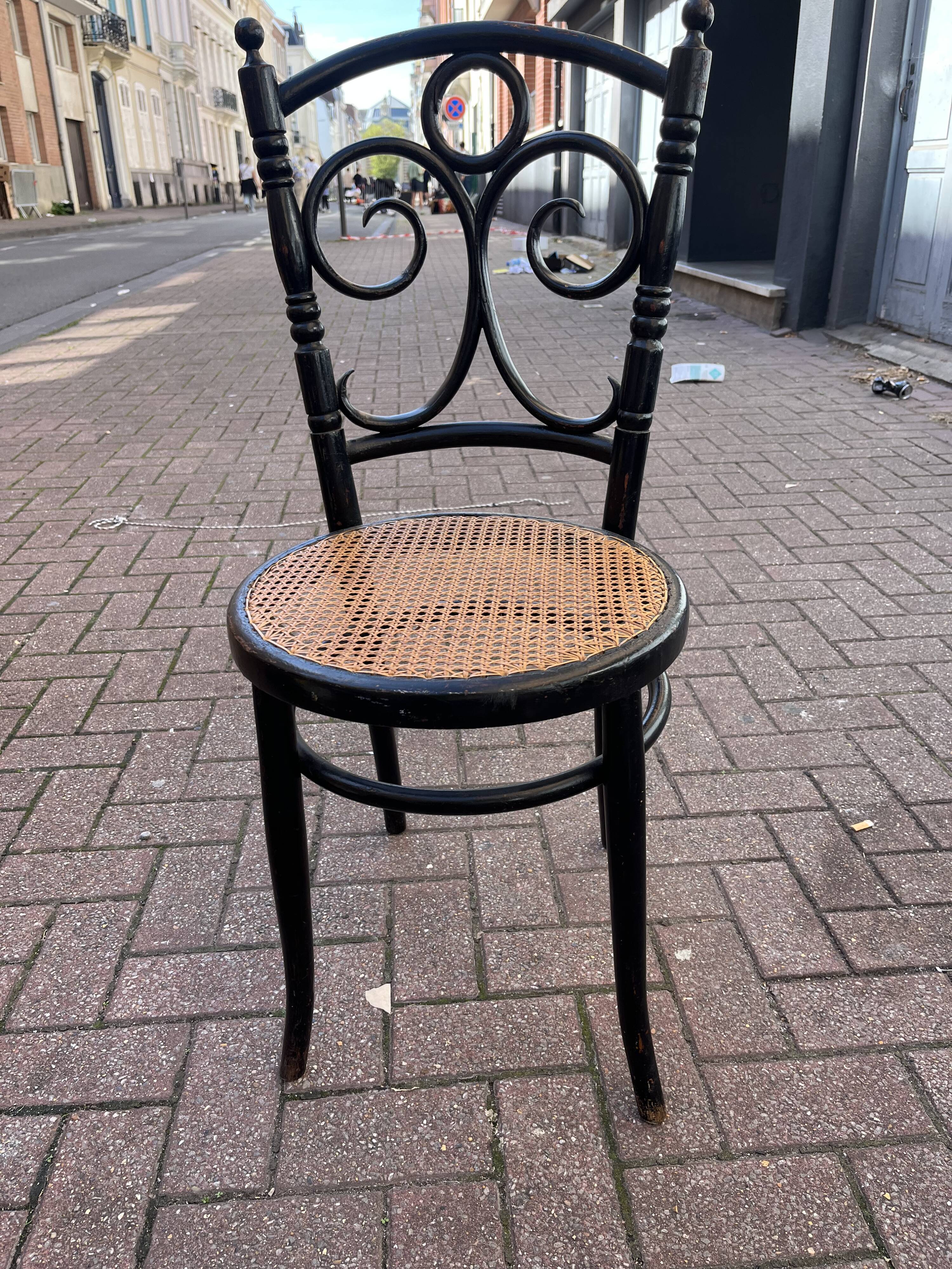 Chaise bistrot ancienne Fischel