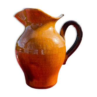 Carafe en gres ocre et maron