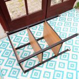 Serving table on wheels