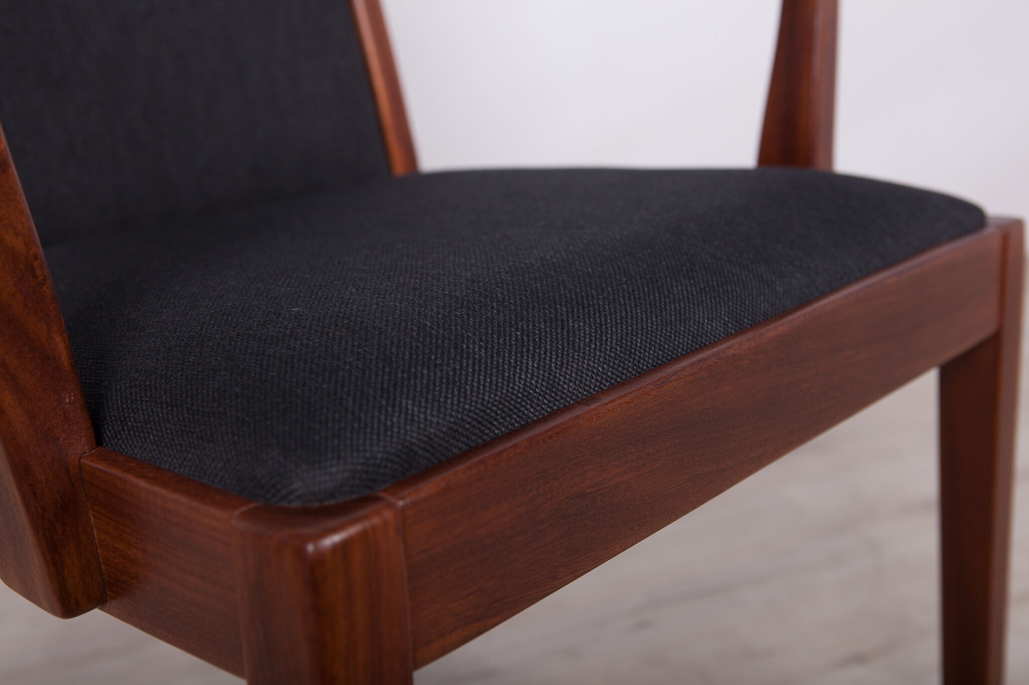 Set of 6 mid-century teak dining chairs by Leslie Dandy for G-Plan, 1960s