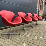4x Original red leather Fritz Hansen Swan chairs Topstaat!